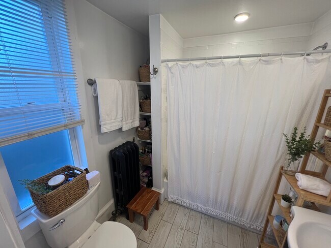 Building Photo - 38 Gorham St