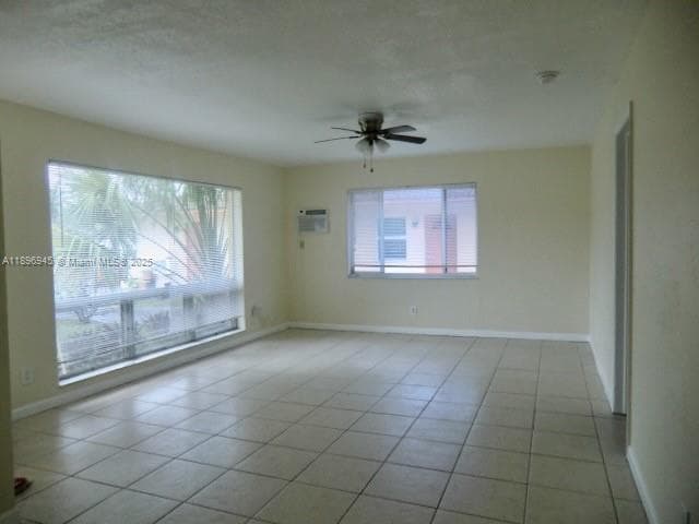 Foto del edificio - 2724 NE 32nd St