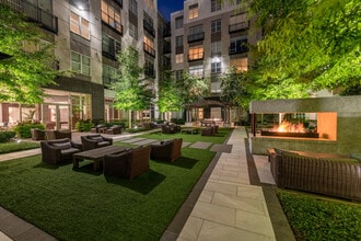 101 Cross Street photo'