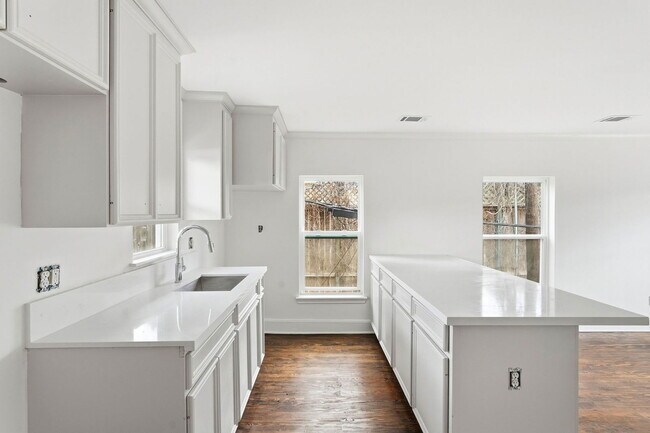 Foto del edificio - 612 W Alabama St