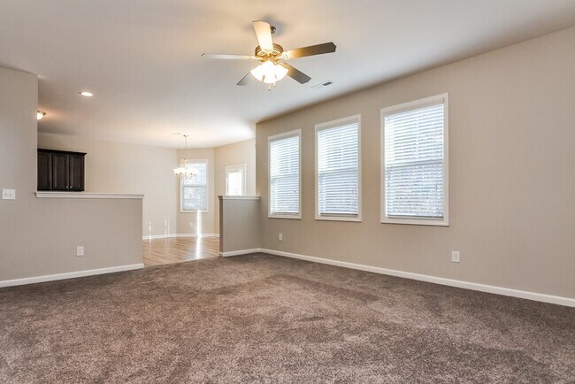 Foto del edificio - 1253 Braemar Highland Dr