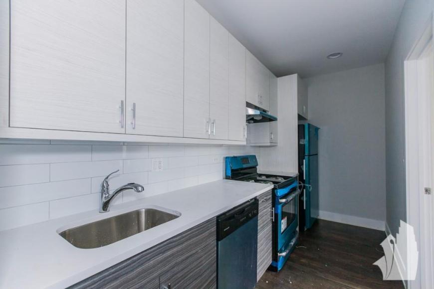 Primary Photo - 2 bedroom in Chicago IL 60613