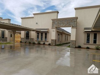 Building Photo - 1717 W Smith Dr