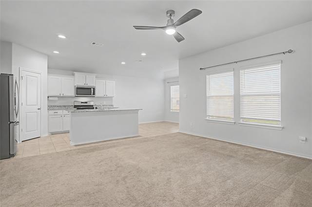 Foto del edificio - 724 Basteen Ln