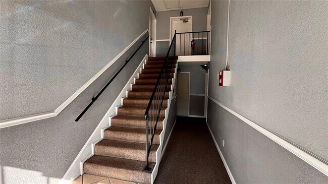 Foto del edificio - 205 Lewfield Cir