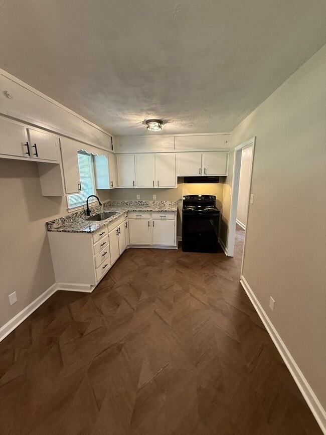 Building Photo - Oh So Lovely O'Hara!