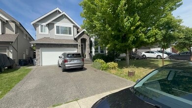 Building Photo - 20347 98A Av