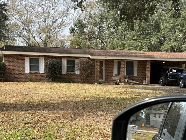 Building Photo - 3736 Cumberland Dr