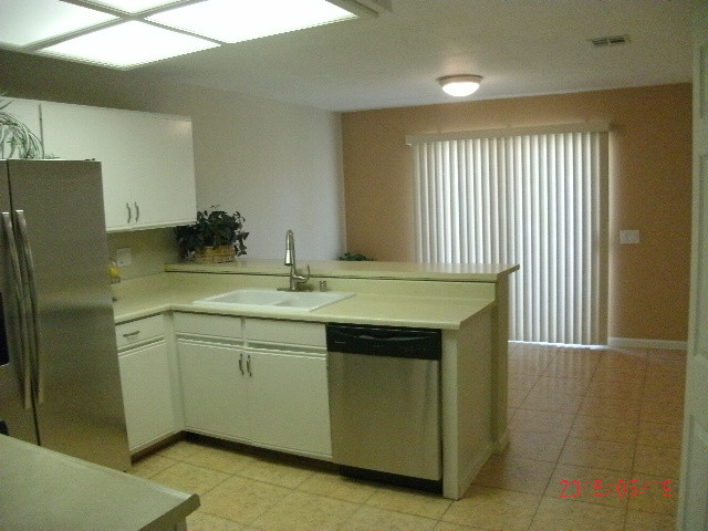 Dining Area - 41470 Maroon Town Rd