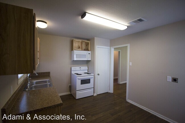 Foto del edificio - 2 br, 1 bath House - 414 W. Prairie