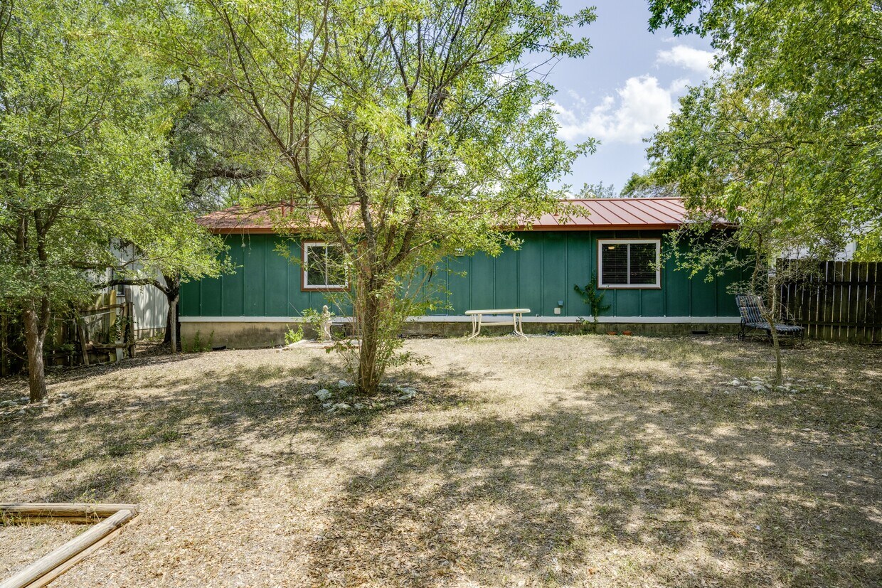 Primary Photo - 8408 Romney Rd