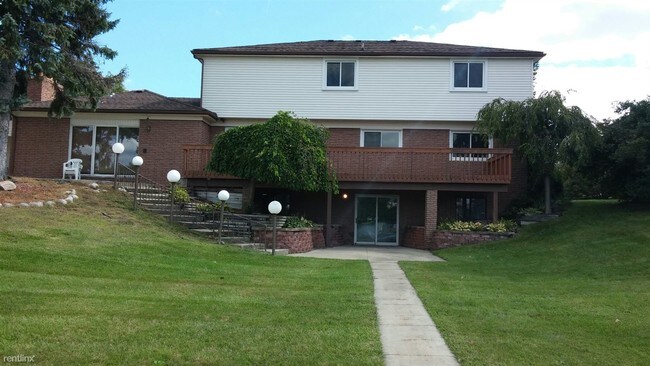 Building Photo - 54223 Pocahontas Dr