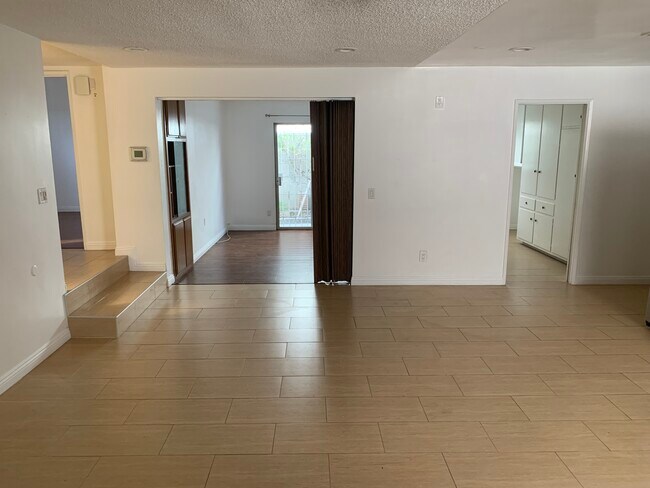 Foto del edificio - 425 Cottage Home St