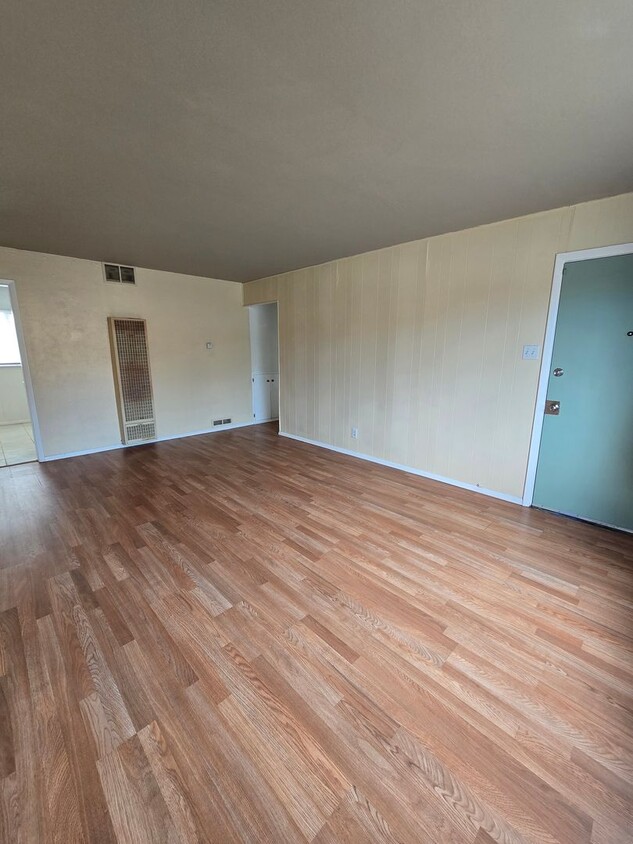 Primary Photo - COMING SOON- 3 bedrooms for $1300