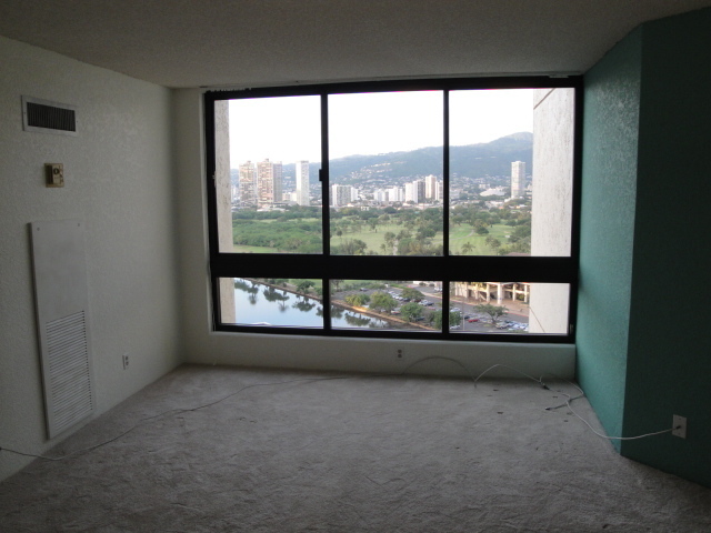 Building Photo - Waikiki - Liliuokalani Gardens-1BR 1 BA Co...