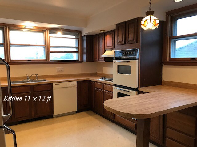 Kitchen, breakfast nook, dishwasher, etc - 1543 Wyoming Ave