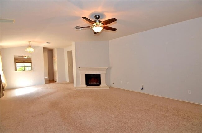 Foto del edificio - 3609 Ruby Red Dr