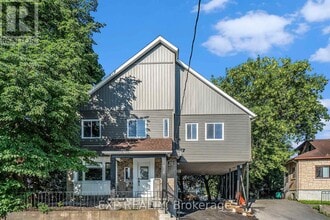 Building Photo - 838 St. Laurent Blvd