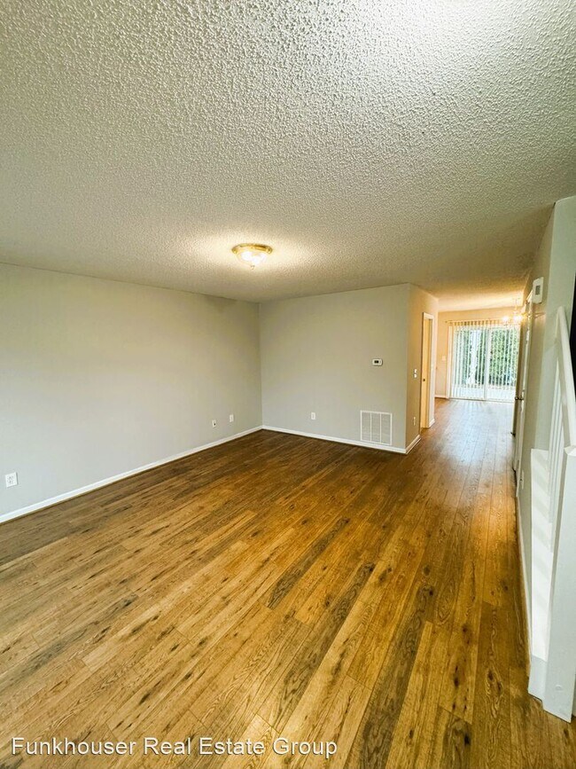 Building Photo - 3 br, 2.5 bath House - 1038 Alexander Hami...
