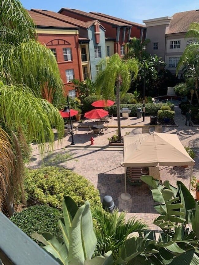 Building Photo - Hyde Park SOHO | 2BR/2BA Condo