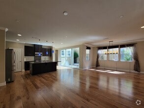 Building Photo - 1609 Bonanza Ln