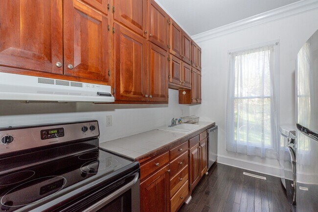 Foto del edificio - 2203 Aster Rd