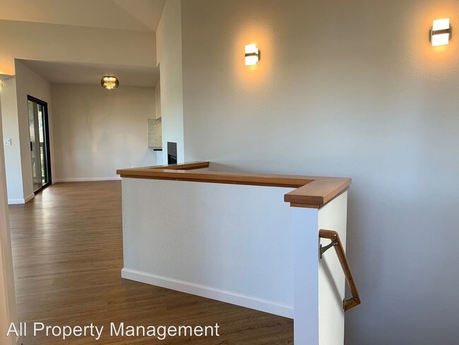 Building Photo - 3 br, 2.5 bath House - 130 Blackburn Terrace