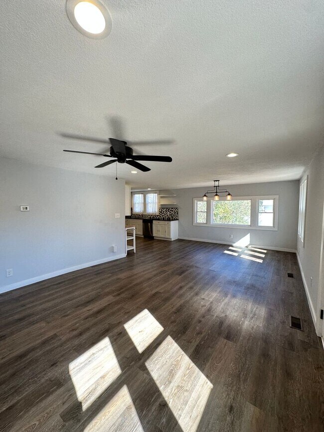Foto del edificio - Knoxville 37920 - 3 bedroom 2 bath - call ...