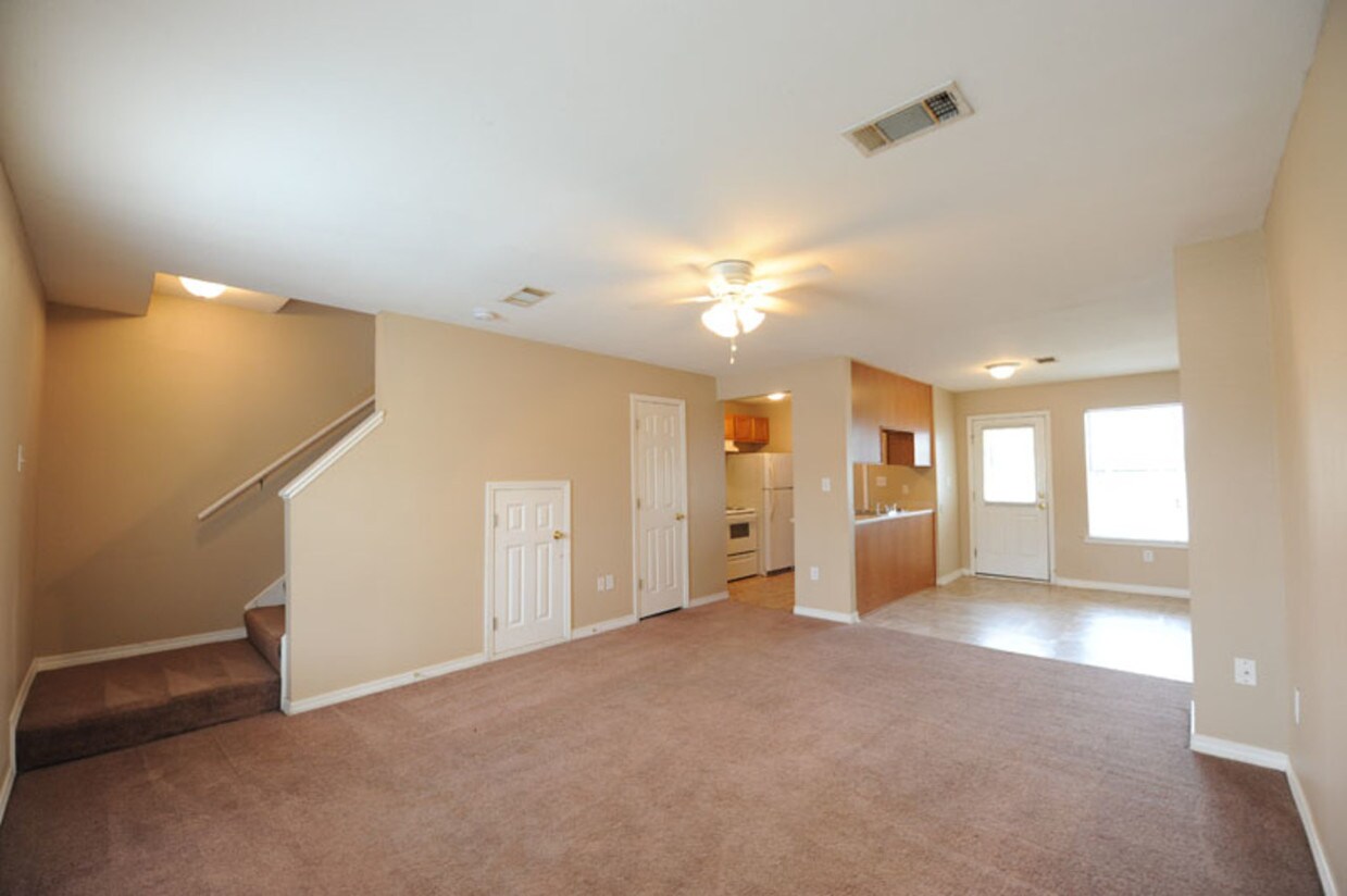 Foto principal - 14855 Angela Drive