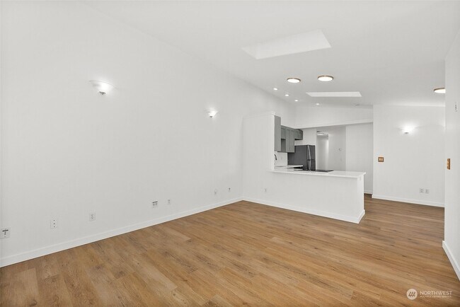 Building Photo - 4820 N Pearl St