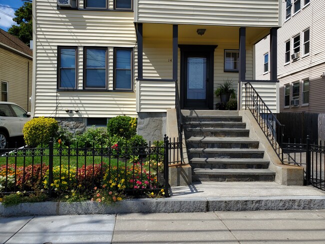 Street View - 1495 River St