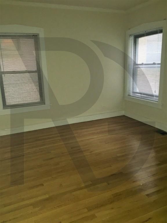 Building Photo - 3 bedroom in EVANSTON IL 60202