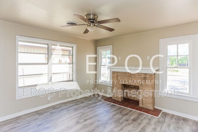 Building Photo - 2506 Holliday Rd