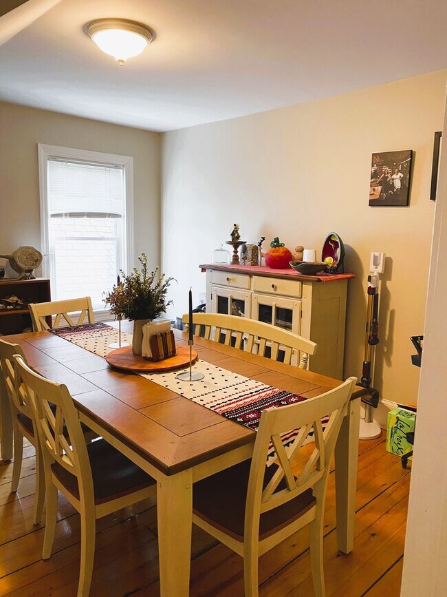 Foto del edificio - 74 Woodbine St