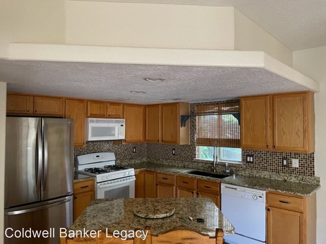 Primary Photo - 3 br, 3 bath House - 7327 Dancing Eagle Av...