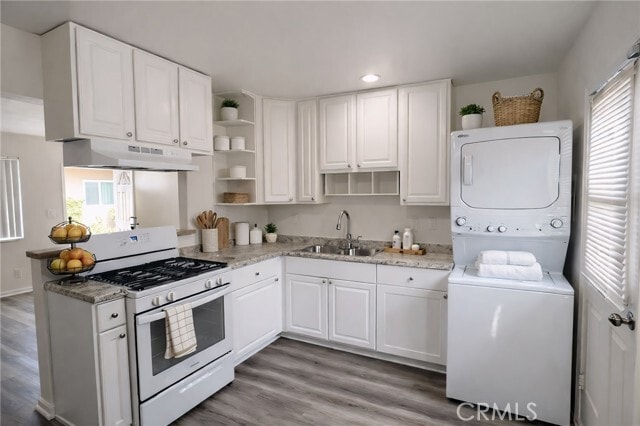 Building Photo - 45421 Sunset Ln