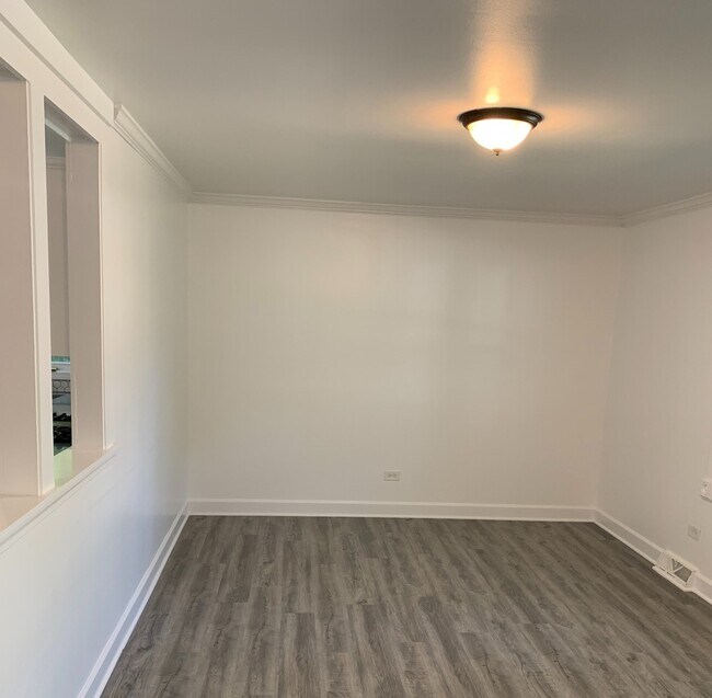 Building Photo - 946 Harvard Ln