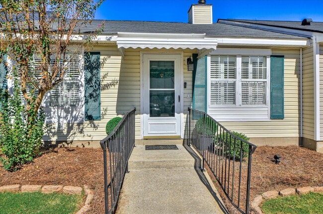 Foto del edificio - 2207 Thicket Ct