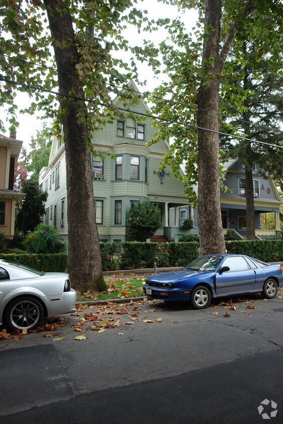 Building Photo - 512 W 3rd St