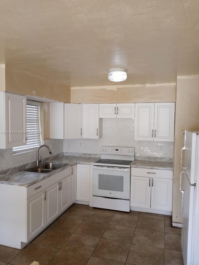 Building Photo - 2901 NW 50th St