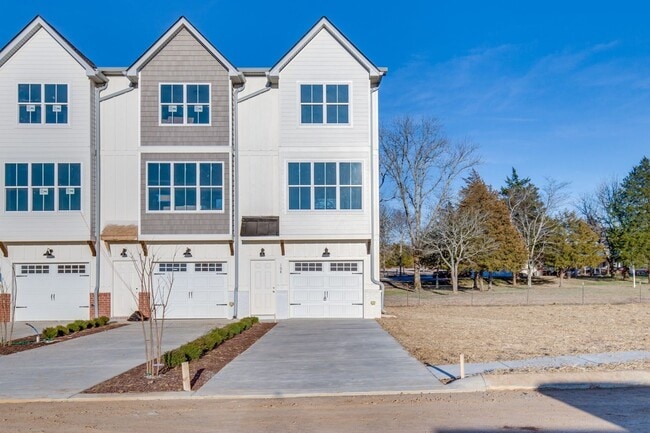 Foto del edificio - Townhome in Chapel Hill