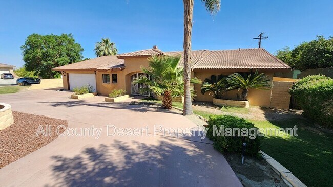 Foto del edificio - 79985 Trinidad Dr