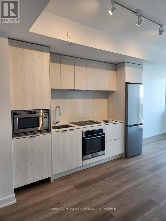 Building Photo - 3009 Novar Rd