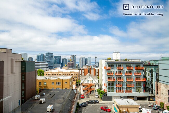 Building Photo - 118 Broadway E