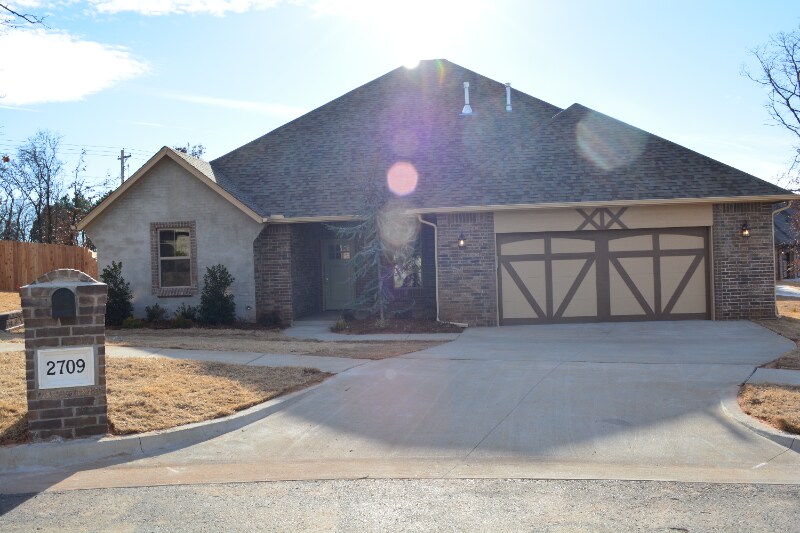 Foto principal - 2709 Pacifica Ln