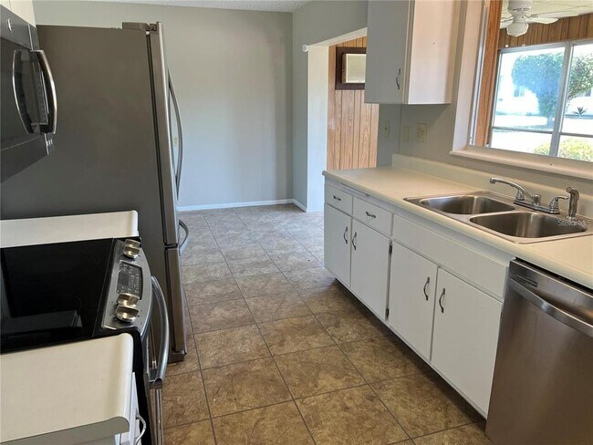 Foto del edificio - 1514 Bunker Hill Dr