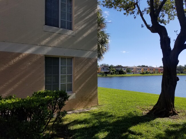 Building Photo - 4240 San Marino Blvd