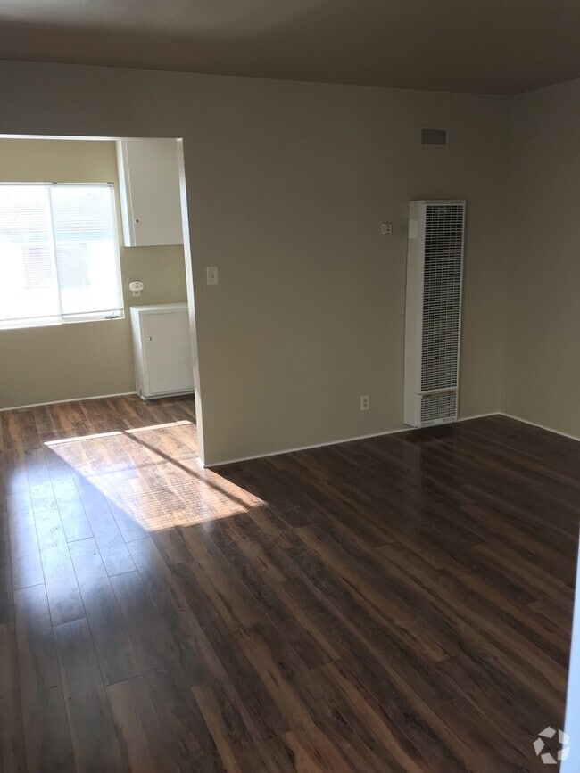 Building Photo - 3048 Luna Dr