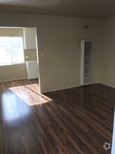 Building Photo - 3048 Luna Dr