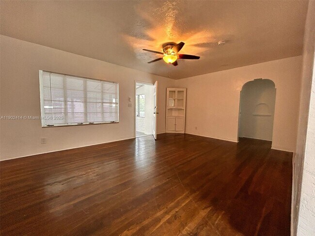 Foto del edificio - 1928 Wilson St